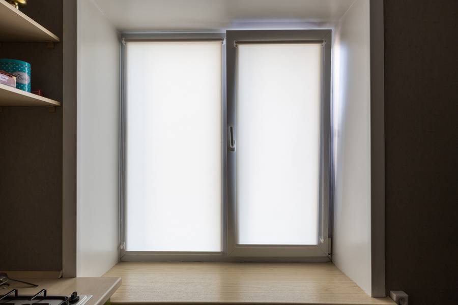 Рулонные шторы с рисунком на двухстворчатое окно Рулонные шторы с рисунком на двухстворчатое окно