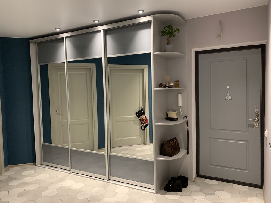 Шкаф-купе в прихожую "Серый" Шкаф-купе в прихожую "Серый"