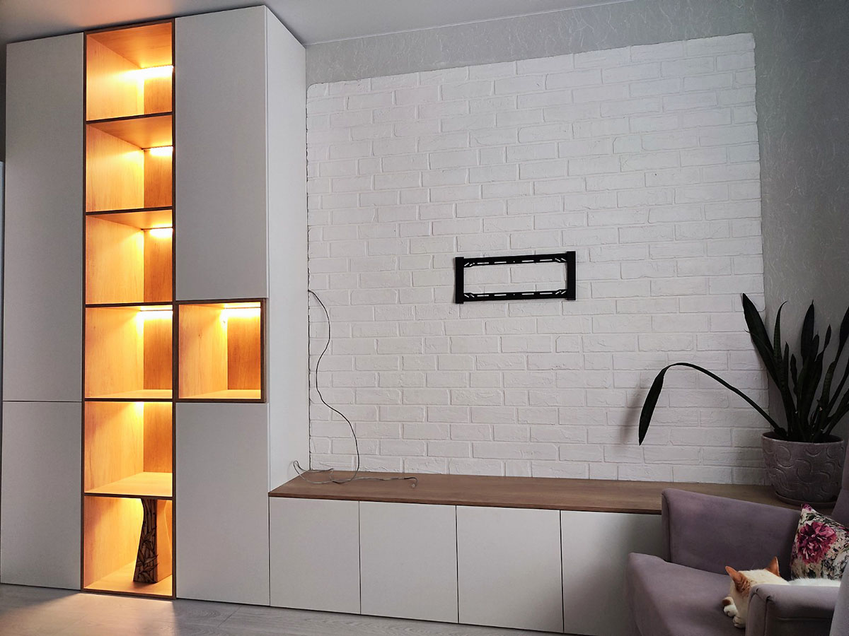 шкаф с подсветкой в гостиной