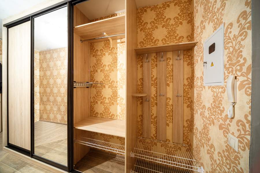 Прихожая шкаф-купе с гардеробом