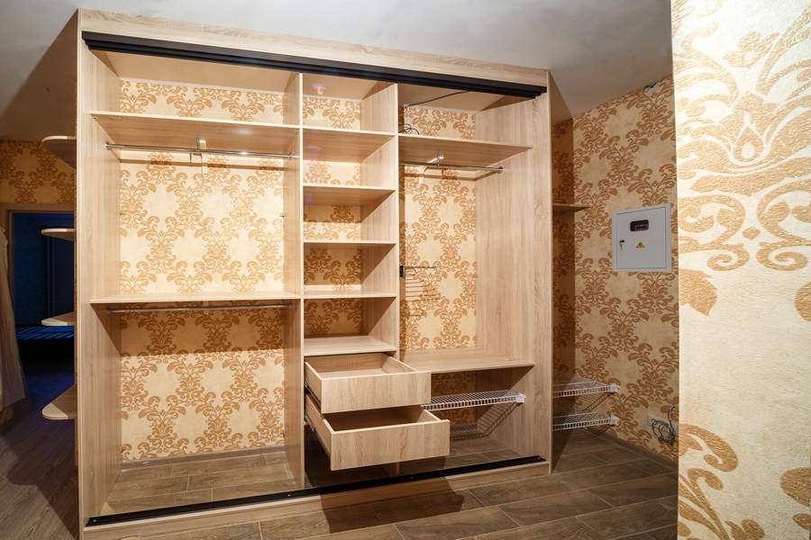 Прихожая шкаф-купе с гардеробом Прихожая шкаф-купе с гардеробом