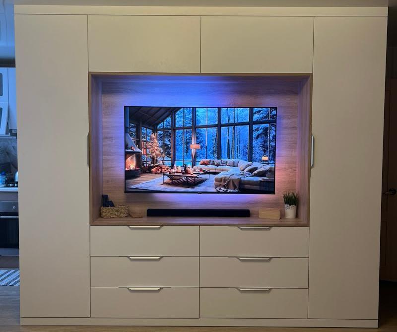 Шкаф под ТВ Юлия