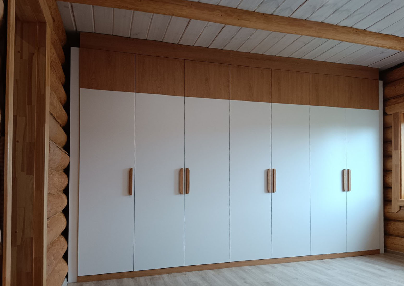 шкаф в частном доме