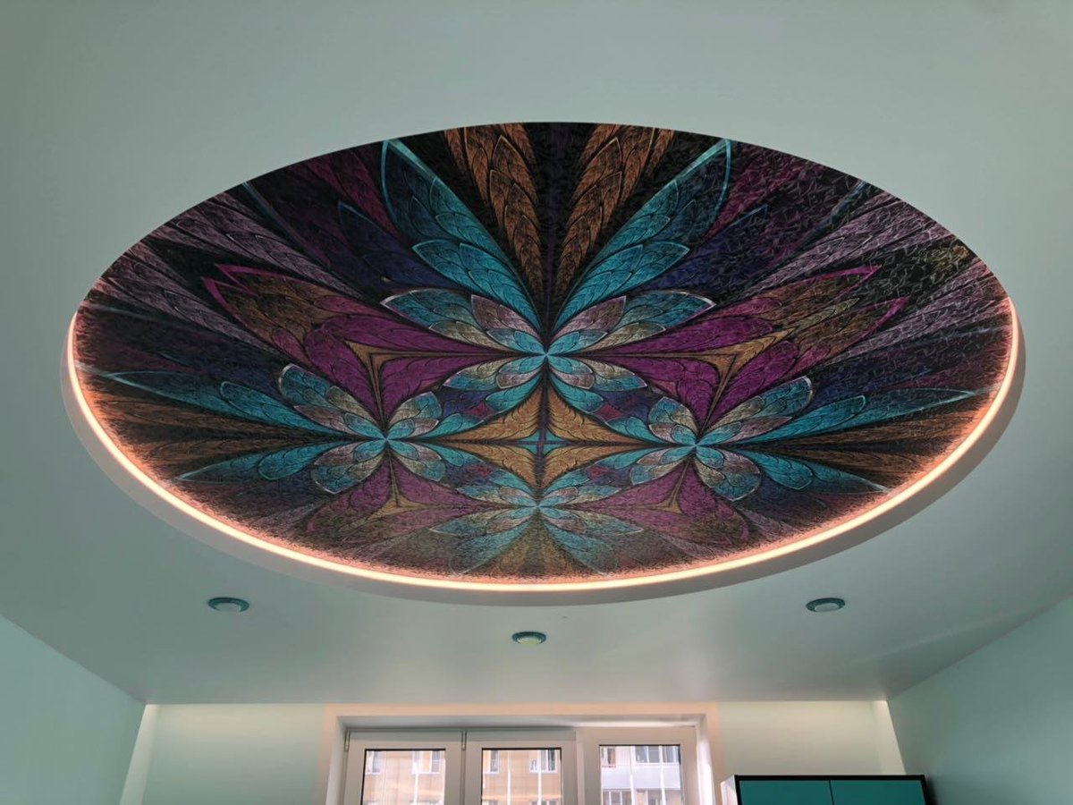 Потолок с витражной фотопечатью