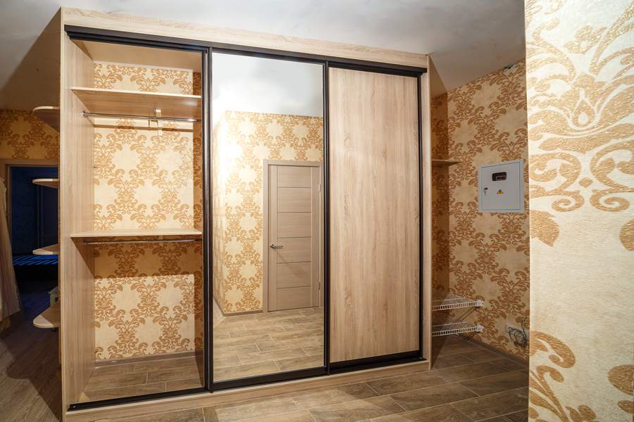 Прихожая шкаф-купе с гардеробом