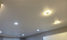 Натяжной потолок в квартире
