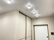 Натяжной потолок в прихожую