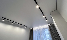 Парящий потолок в спальне