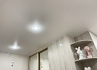 Натяжной потолок в прихожую